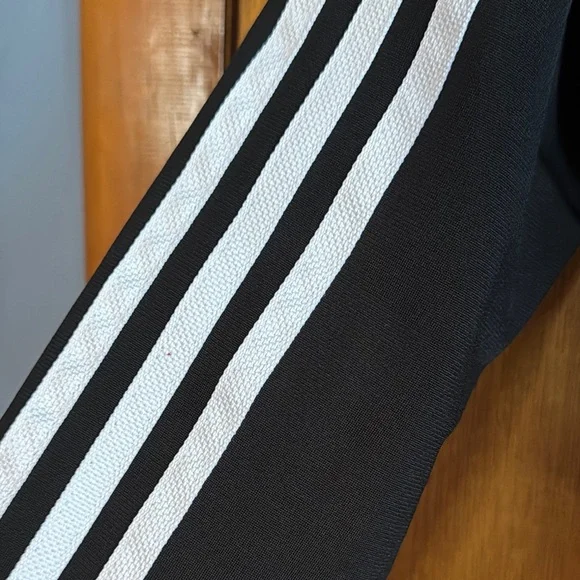 Adidas Black Bomber Jacket with Iconic Design Sz Youth M - Picture 6 of 8